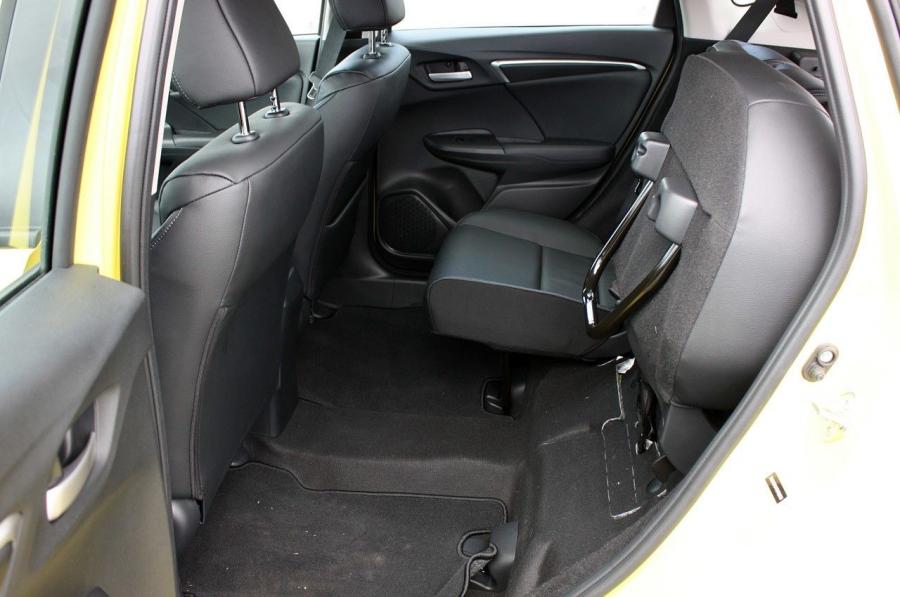  Honda Fit 2014 года  (US) (фото 45 из 68)